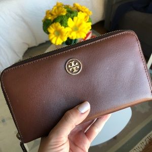 Authentic Tory Burch leather wallet